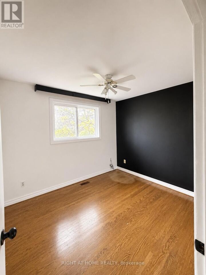 Property Photo: 22 Charlbrook Avenue ON L4M 2Y4