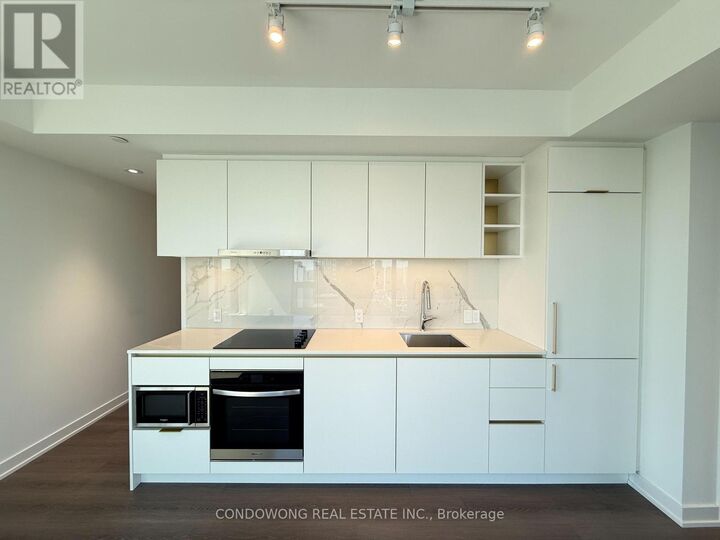 Property Photo: 8 Wellesley Street West 3309 ON M4Y 0J5