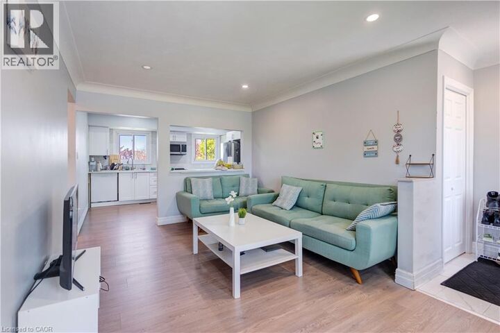 Photo de la propriété:  100 Lauris Avenue  ON N1R 5L4 
