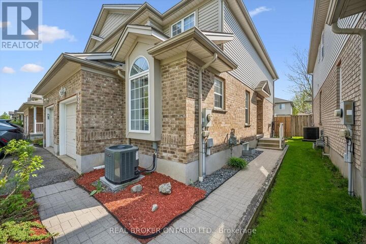 Property Photo:  511 Dansbury Drive  ON N2K 4K8 