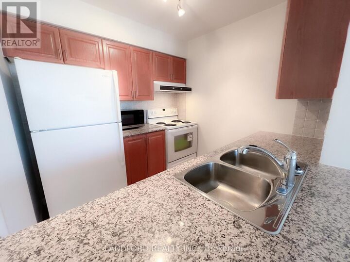 Property Photo: 83 Borough Drive 3106 ON M1P 5E4