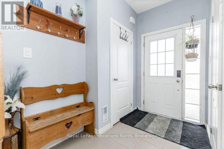 Property Photo:  16 Arcadia Road  ON L9Z 3C7 