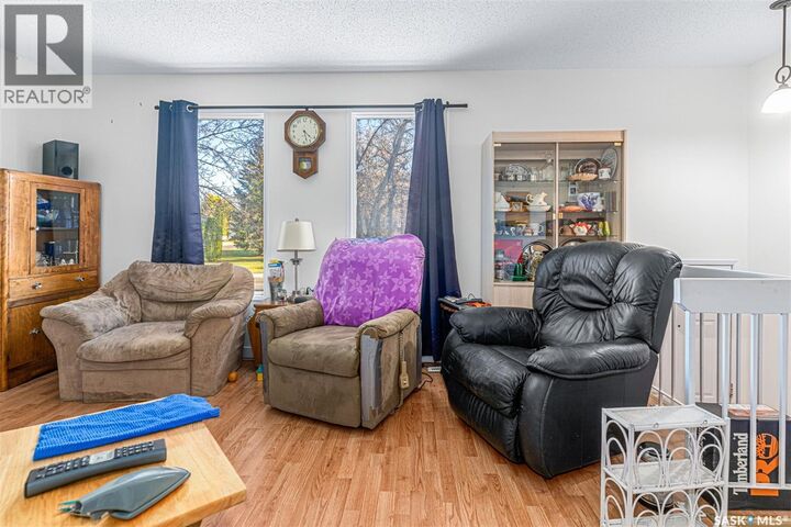 Property Photo: 839 Kingsmere Boulevard SK S7J 4C4