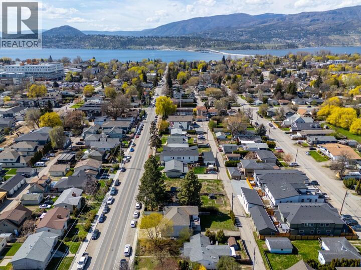 Property Photo:  790 Cadder Avenue  BC V1Y 5N6 