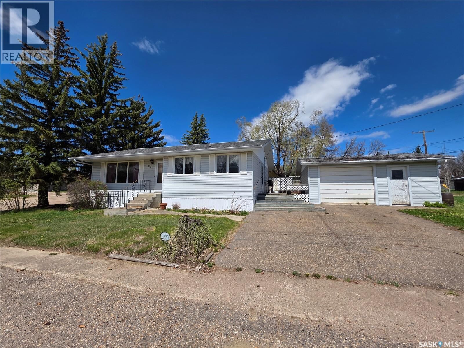 Property Photo:  403 Annable Street  SK S0H 2A0 