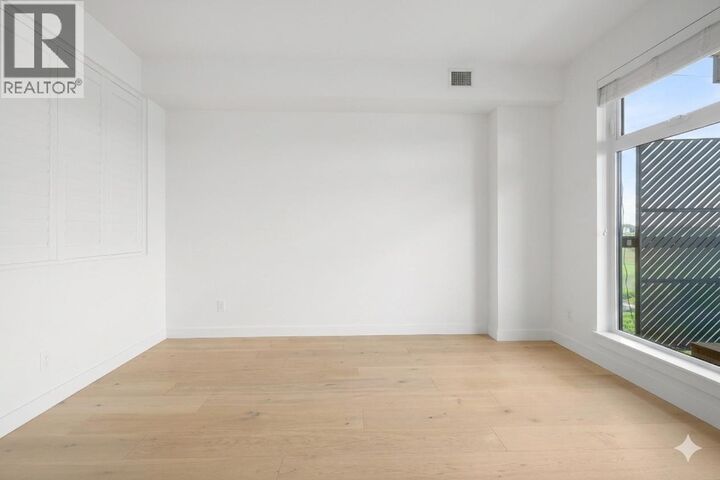 Property Photo:  5011 Springs Boulevard 307  BC V4M 0B6 