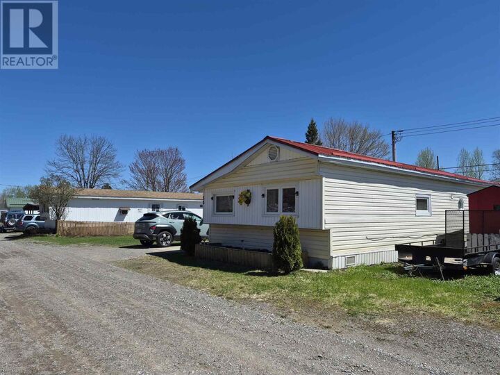 Property Photo: 103 Old Hwy 17 N # 32 ON P6B 0C9