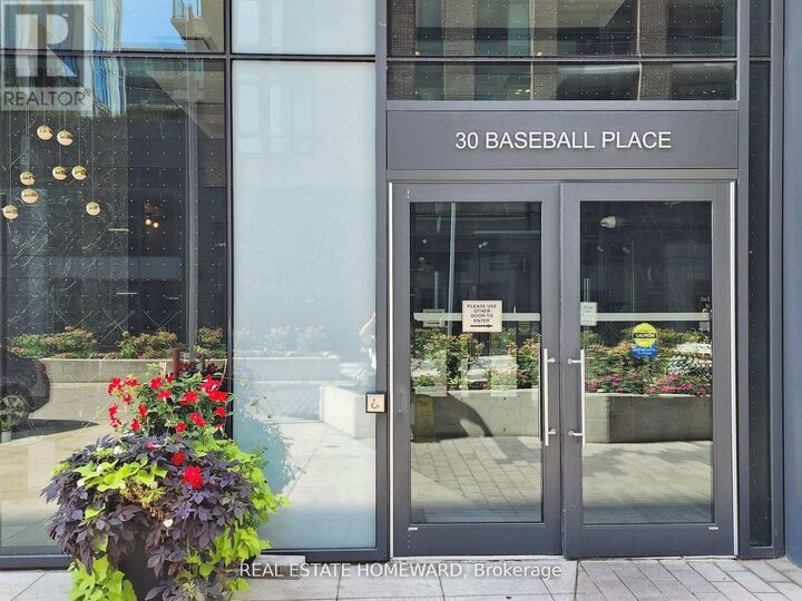 Property Photo:  30 Baseball Place 702  ON M4M 0E7 