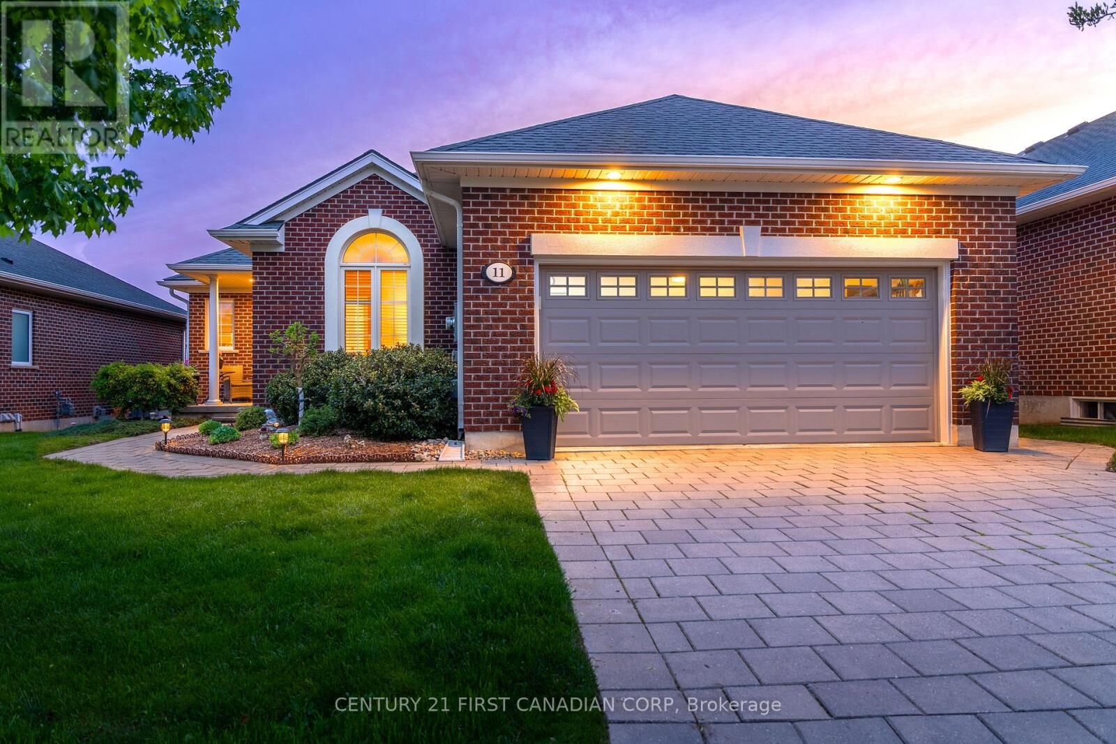 Property Photo:  101 Southgate Parkway 11  ON N5R 6L4 