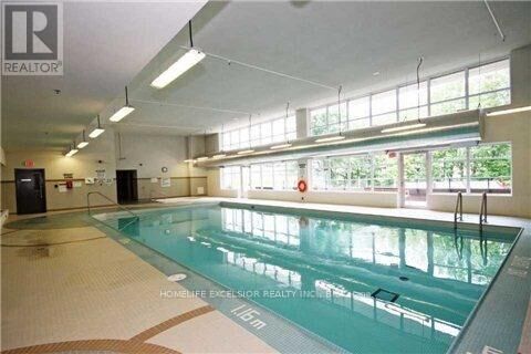 Property Photo:  25 Town Centre Court 1009  ON M1P 0B4 