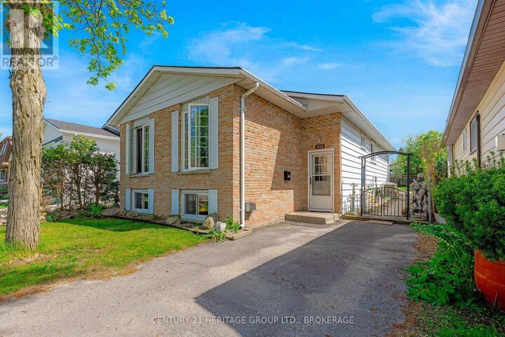 Property Photo:  1112 Basswood Place  ON K7P 1K6 