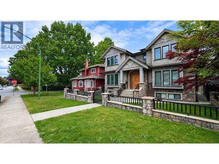 Property Photo:  3894 Oxford Street  BC V5C 1C3 