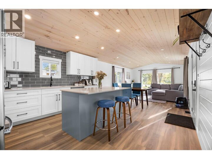 Property Photo:  720 Commonwealth Road 58  BC V4V 1R6 