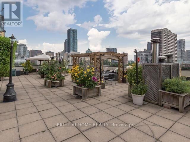 Property Photo:  55 Wellesley Street East 405  ON M4Y 2T6 