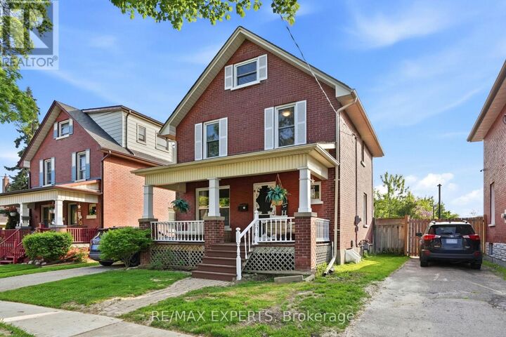 Property Photo:  18 Rowe Street  ON L1H 5P5 