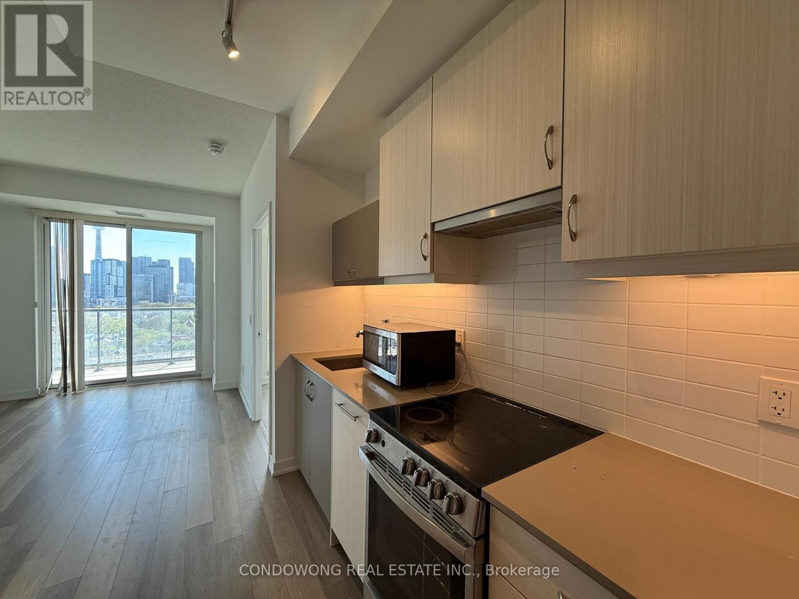 Property Photo:  181 Huron Street 1202  ON M5T 0C1 