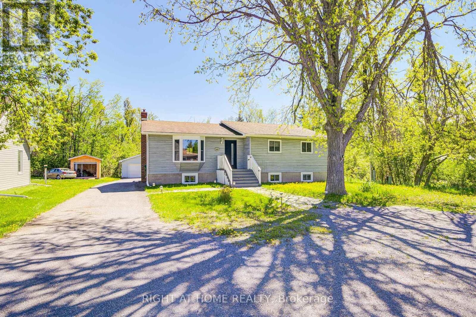 Property Photo:  43 West Street  ON K0M 1A0 