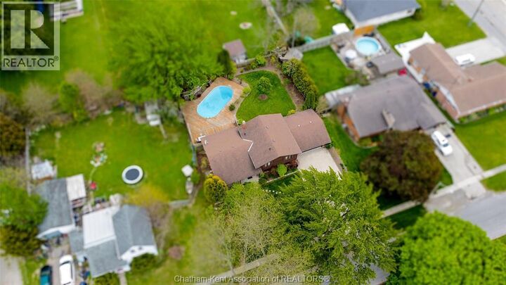 Property Photo:  965 Mooney Street  ON N0P 1M0 