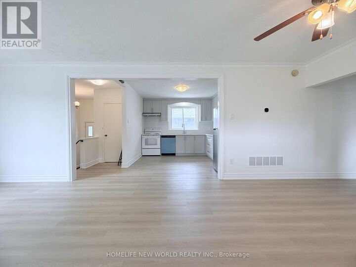 Property Photo:  61 Crosland Drive  ON M1R 4M9 