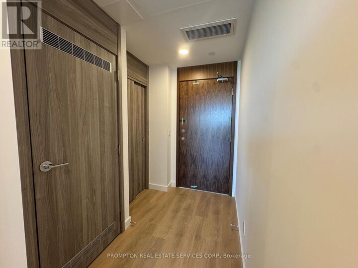 Property Photo: 68 Esther Shiner Blvd Boulevard 1507 ON M2K 0J6