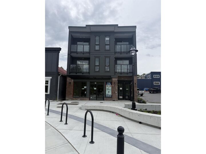 Property Photo: 2549 Montvue Avenue BC V2S 3V2