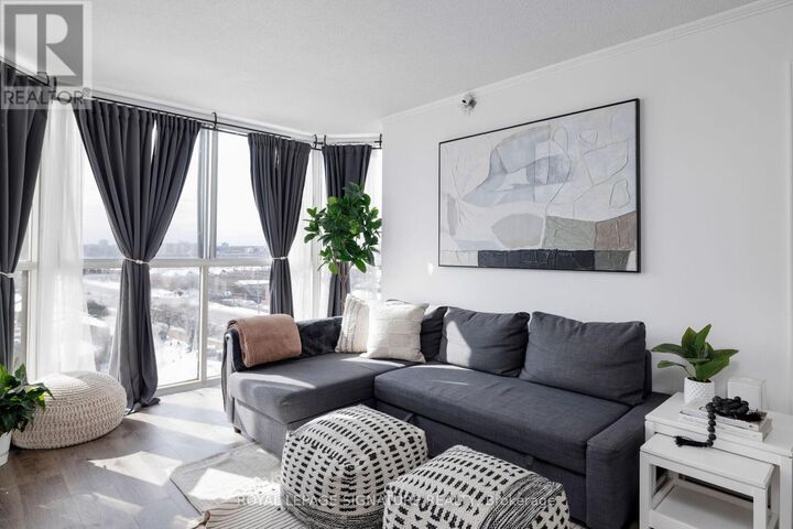 Property Photo:  880 Dundas Street West 909  ON L5C 4H3 