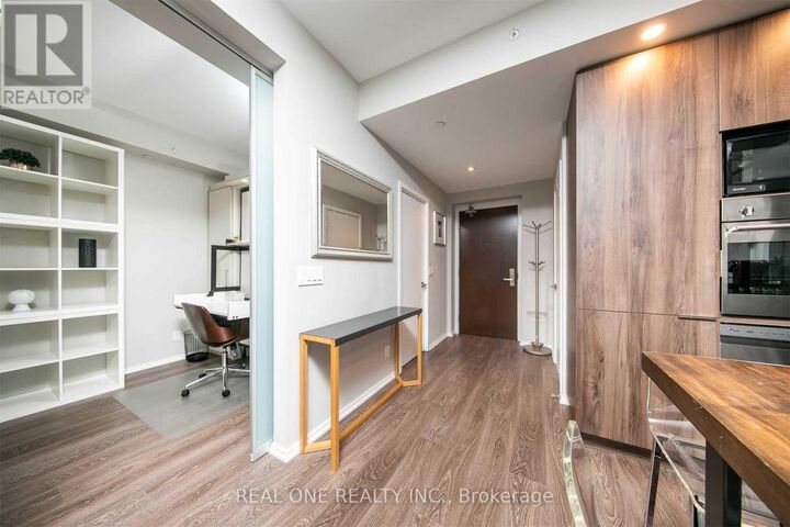 Property Photo:  70 Temperance Street 4109  ON M5H 0B1 