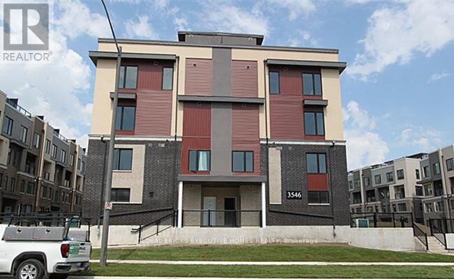 Property Photo: 3546 Colonial Drive 14 ON L5L 0C1