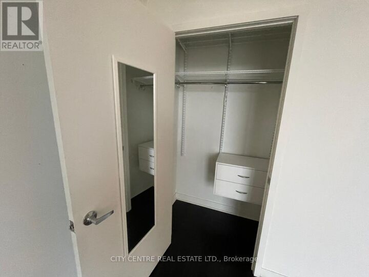 Property Photo:  365 Prince Of Wales Drive 601  ON L5B 0G6 