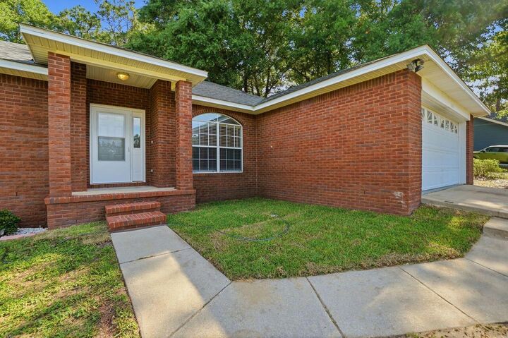 Property Photo: 120 Jacob Drive FL 32536