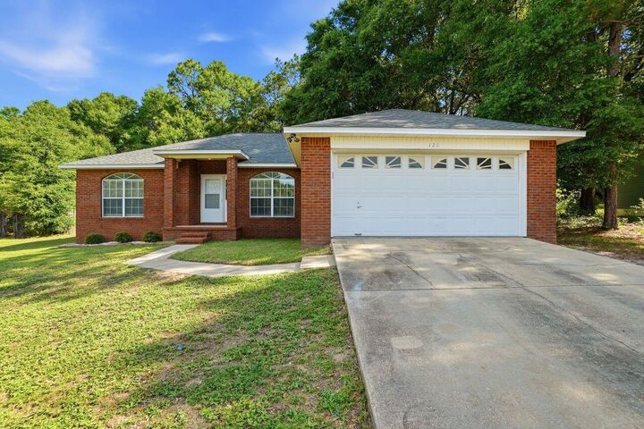 Property Photo:  120 Jacob Drive  FL 32536 