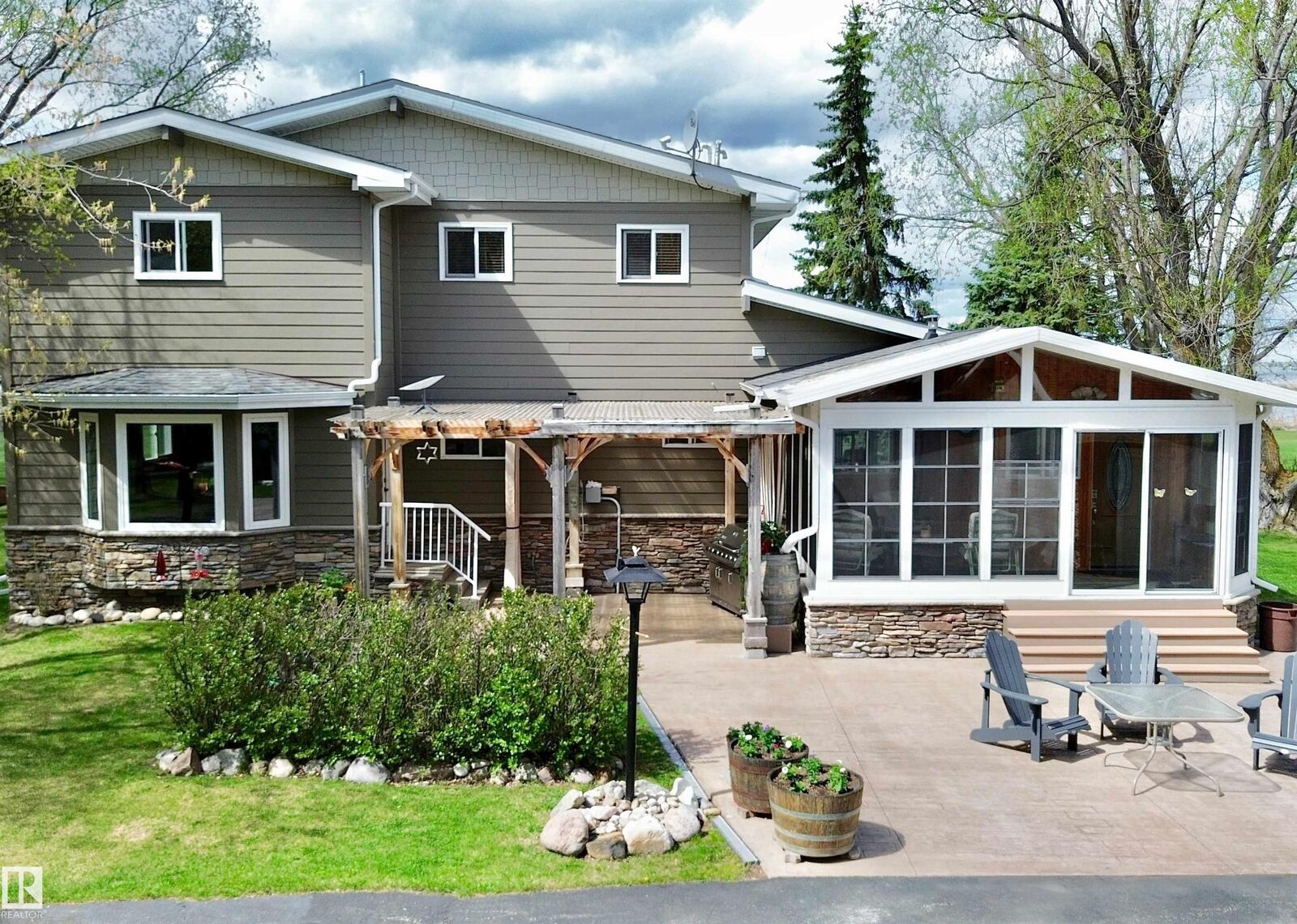 Property Photo: 54524 Ste. Anne Trail 4 AB T0E 0A0