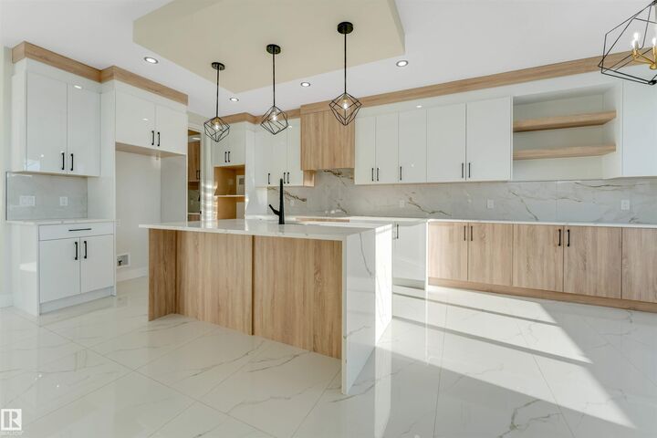 Property Photo:  3189 Granville Drive NW  AB T5T 7Z3 