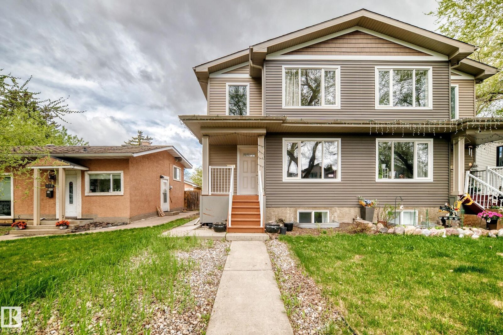 Property Photo:  12118 125 Street NW  AB T5L 0S6 