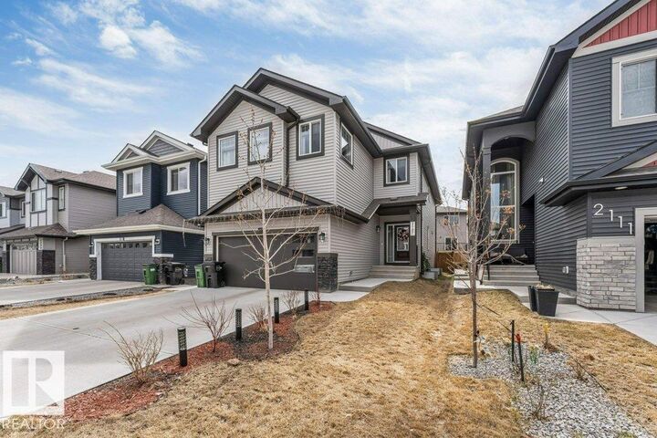 Property Photo:  2107 14 Avenue NW  AB T6T 2R6 