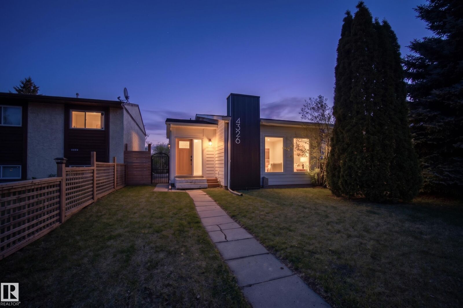 Property Photo:  4326 37 Street NW  AB T6L 4J7 