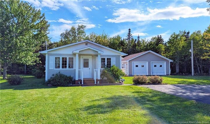 4041 Rue Foster Street — photo 1