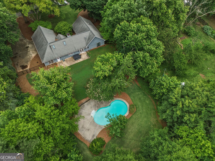 Property Photo:  555 Saddle Creek Circle  GA 30076 