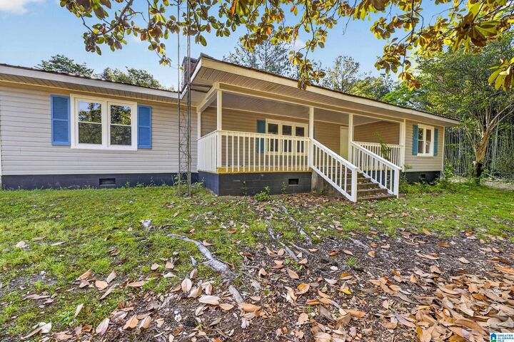 Property Photo:  521 Oak Bowery Lane  AL 36271 