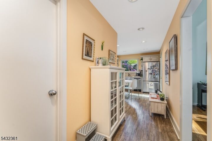 Property Photo:  49 Hunters Cir  NJ 08833 