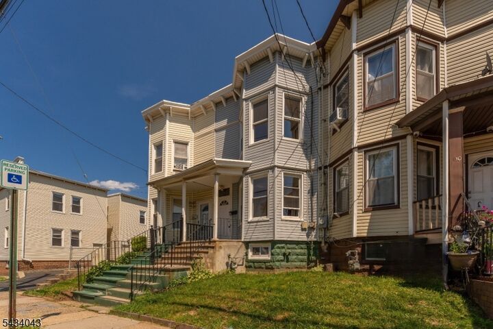 Property Photo:  308 Rosehill Pl  NJ 07202 