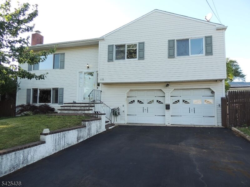 Property Photo:  118 Benart Pl  NJ 08846 