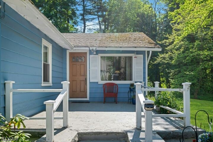 Property Photo: 23 Cottonwood Ct NJ 07460