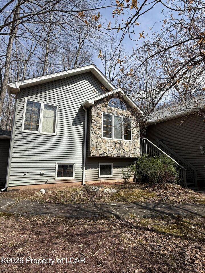 Property Photo: 13 Seminole Circle PA 18202