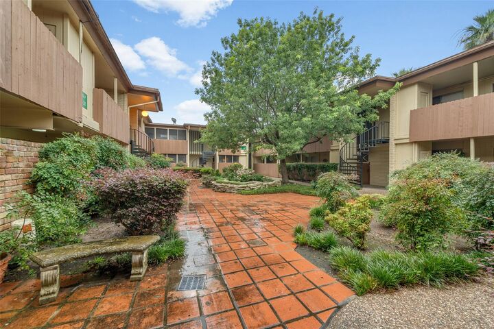 Property Photo:  7714 Renwick Drive 23  TX 77081 