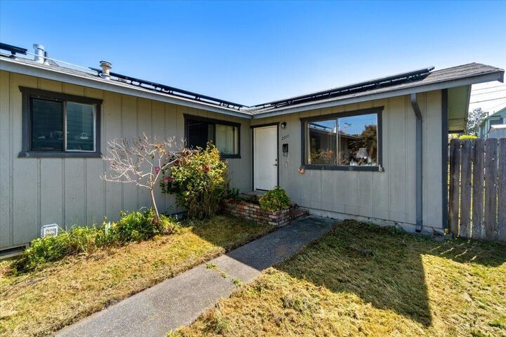 Property Photo: 23172315 A Street CA 95501