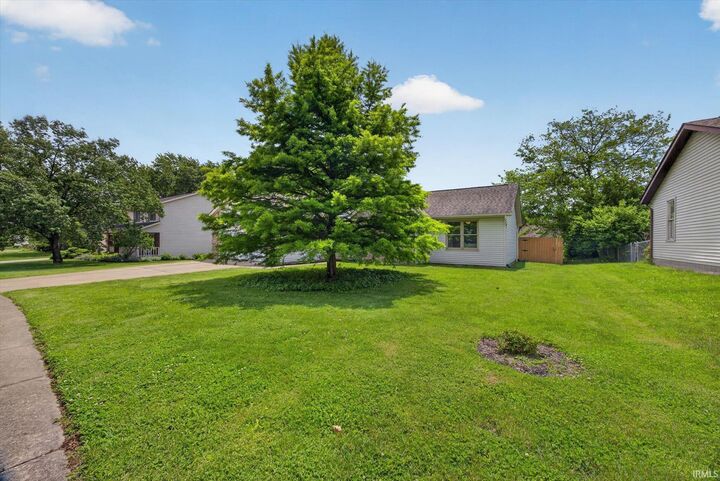 Property Photo:  4406 E Carrington Court  IN 47401 
