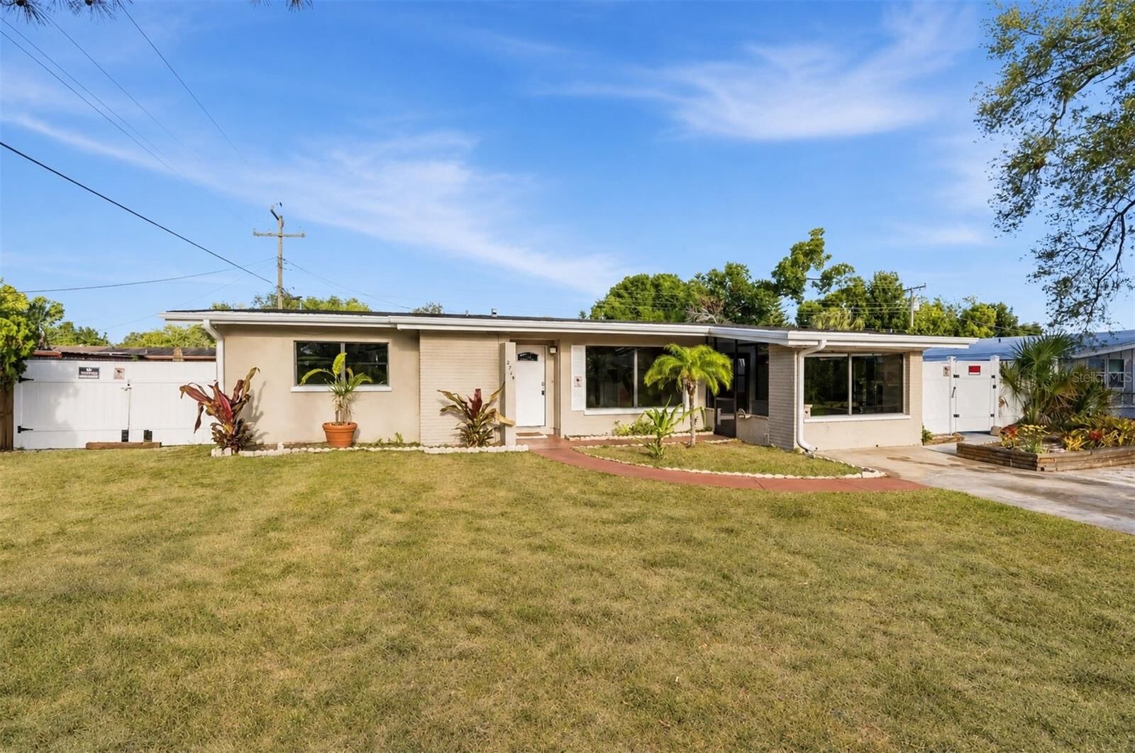 Property Photo:  2715 Ingot Place  FL 34235 