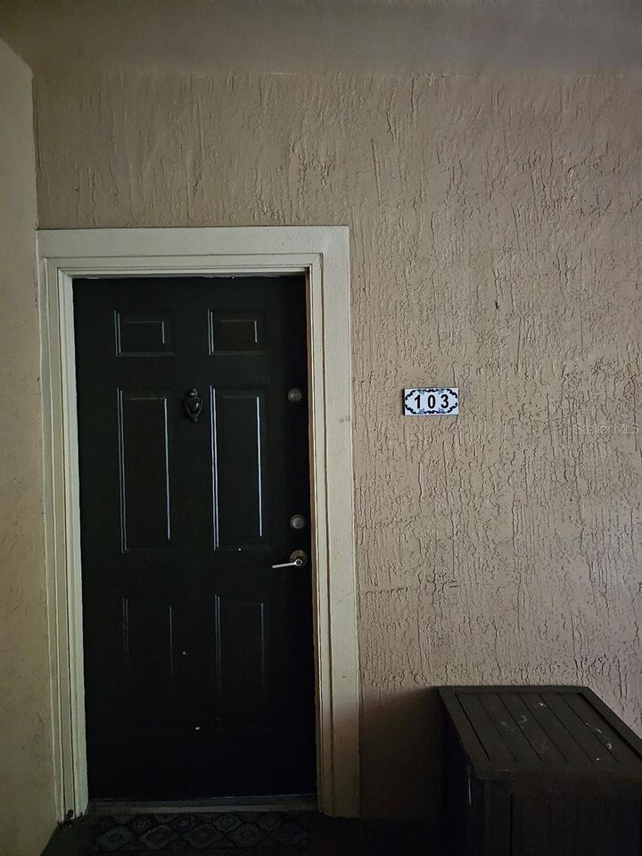 Property Photo:  5506 Metrowest Boulevard 13-103  FL 32811 