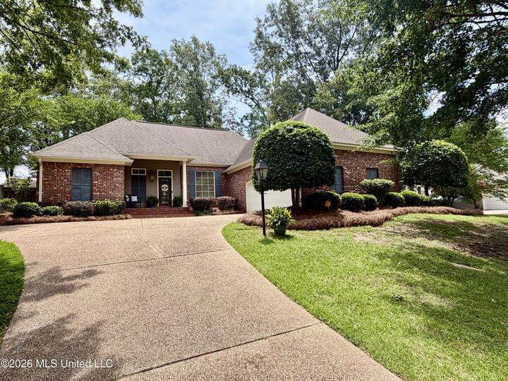 Property Photo:  127 Bellemeade Trace  MS 39056 